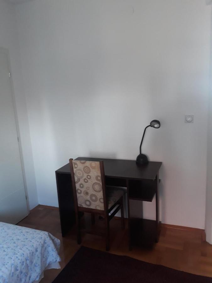 Apartman Pirot Appartement Buitenkant foto